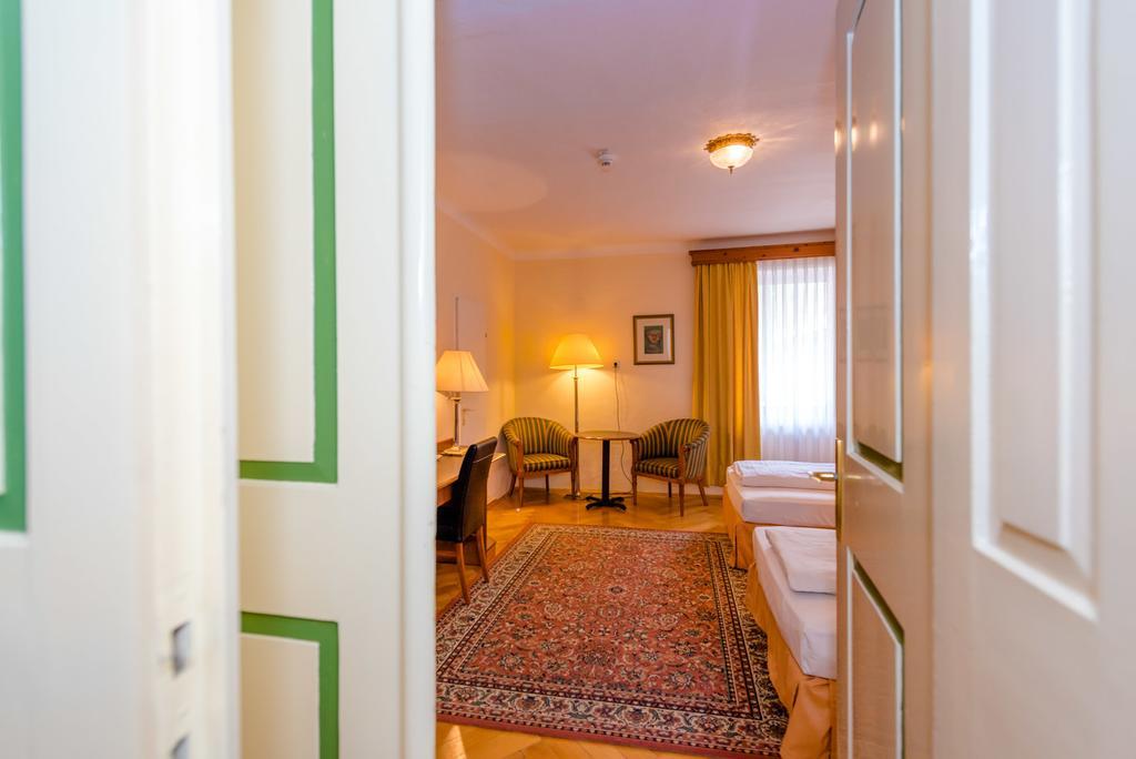 Landhotel Groggerhof Obdach ภายนอก รูปภาพ