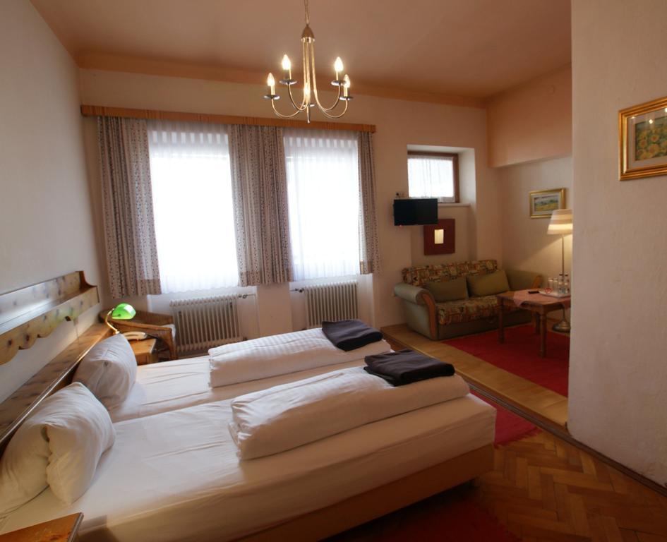 Landhotel Groggerhof Obdach ภายนอก รูปภาพ
