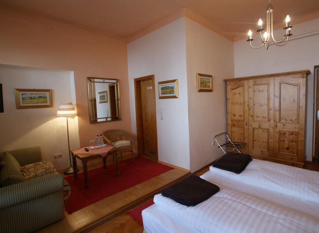 Landhotel Groggerhof Obdach ภายนอก รูปภาพ